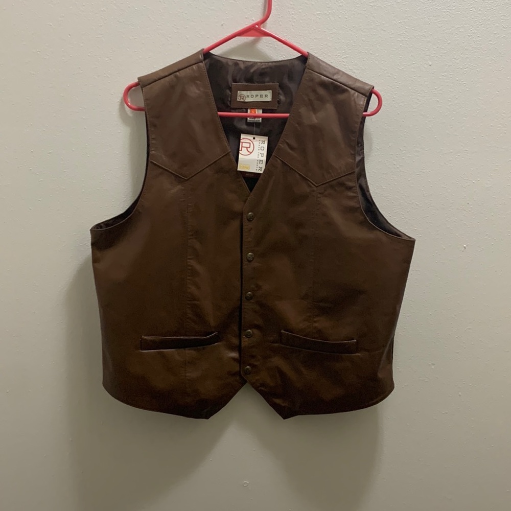 Never worn. Large brown men’s Roper vest.